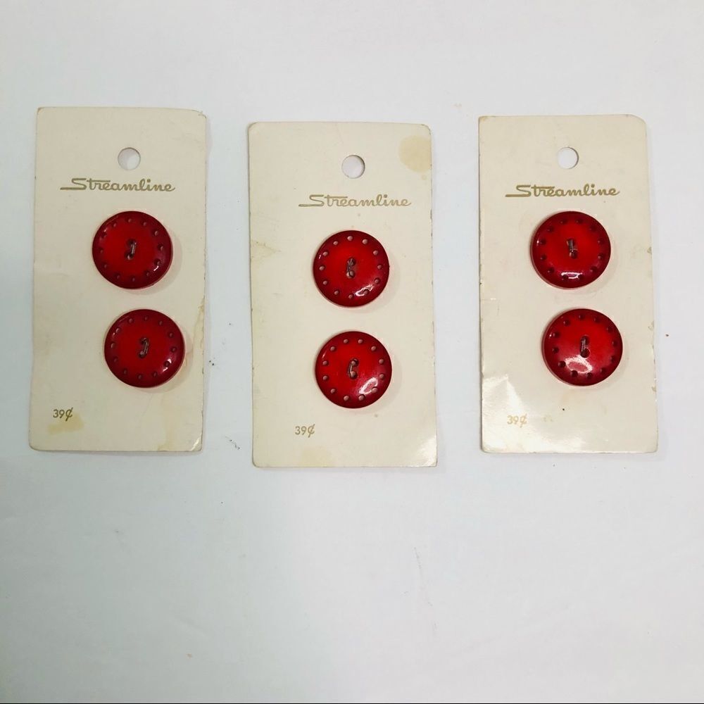 VINTAGE‎ streamline buttons on cards lot of 6 total buttons